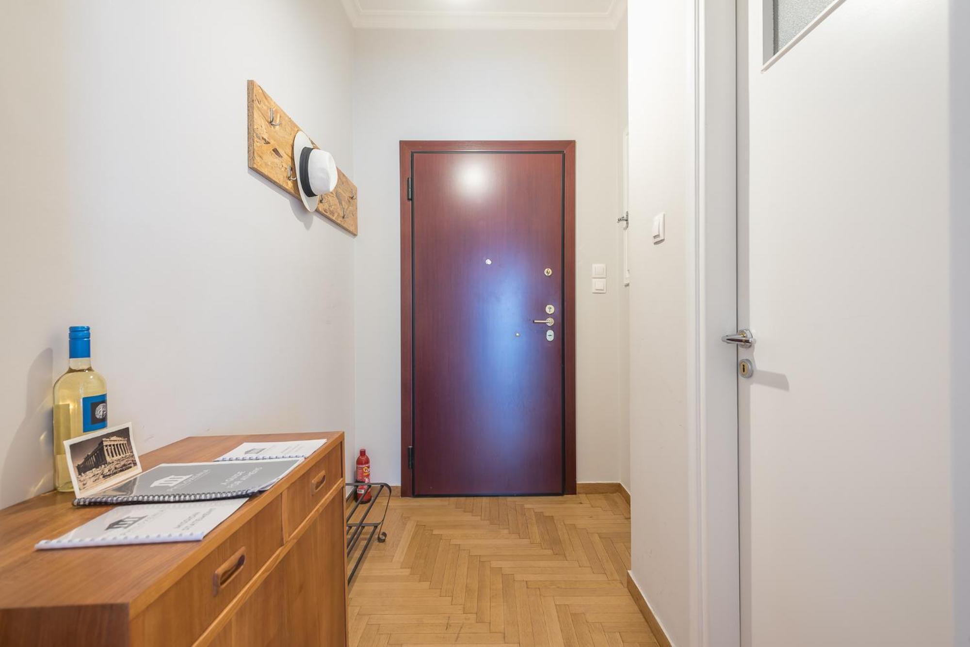 Spacious 2Bds Apt With Acropolis View In Center Athena Bagian luar foto